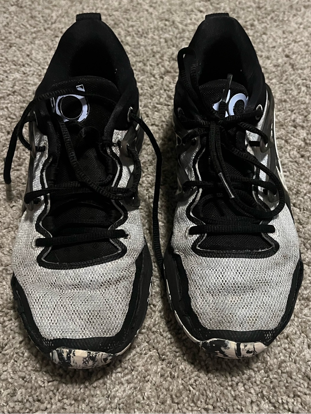 Nike Black and White Casual Sneakers